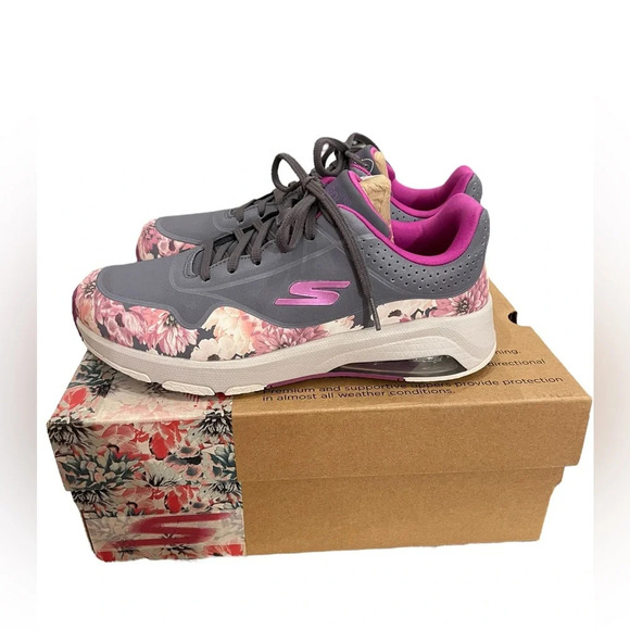 NIB Skechers Women’s Relaxed Fit Spikeless Floral Golf Shoes size 8 - Picture 4 of 9